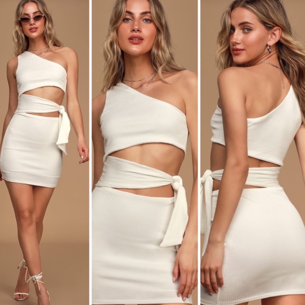 Lulu's Never Going Home White Ribbed One Shoulder
Cutout Bodycon Dress